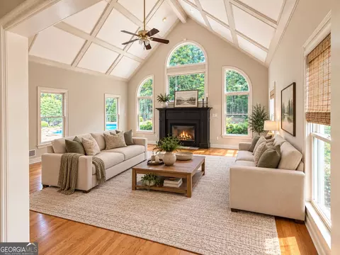 Living - 865 Streamside Dr, Mcdonough, GA 30252 photo 3 of 4