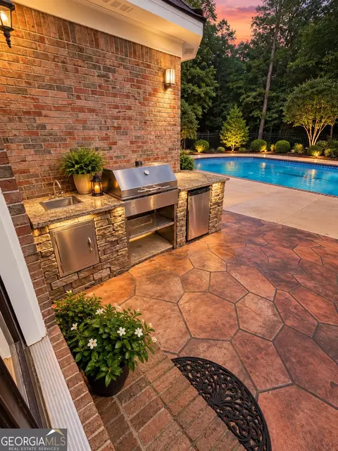 Exterior - 865 Streamside Dr, Mcdonough, GA 30252 photo 5 of 6