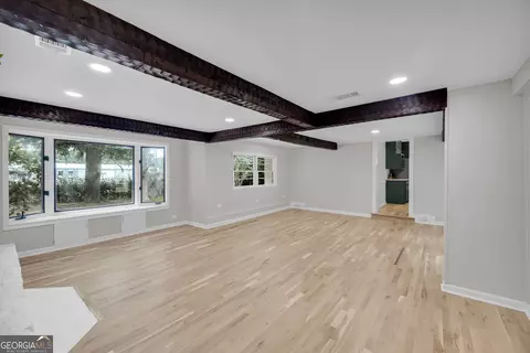 Living - 921 Highway 72 E, Comer, GA 30629 photo 9 of 10