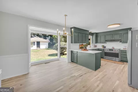 Kitchen - 921 Highway 72 E, Comer, GA 30629 photo 1 of 6