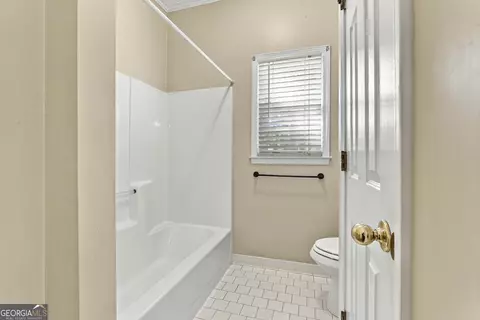 Bath - 255 Weeping Willow Way, Tyrone, GA 30290 photo 5 of 5