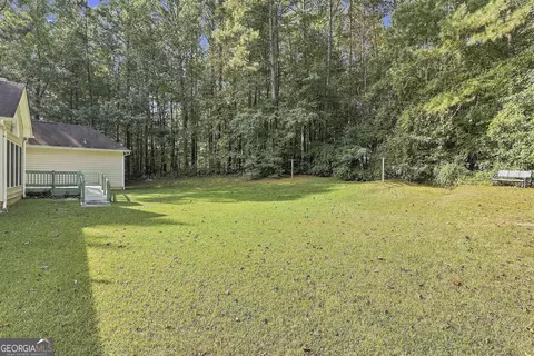 Exterior - 255 Weeping Willow Way, Tyrone, GA 30290 photo 5 of 6