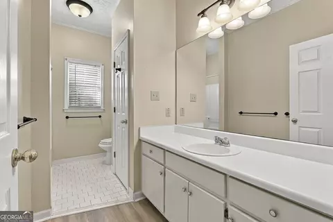 Bath - 255 Weeping Willow Way, Tyrone, GA 30290 photo 4 of 5