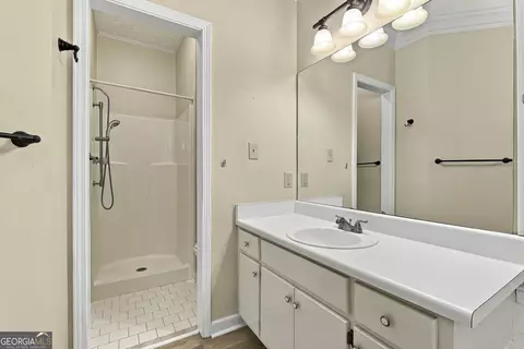 Bath - 255 Weeping Willow Way, Tyrone, GA 30290 photo 3 of 5