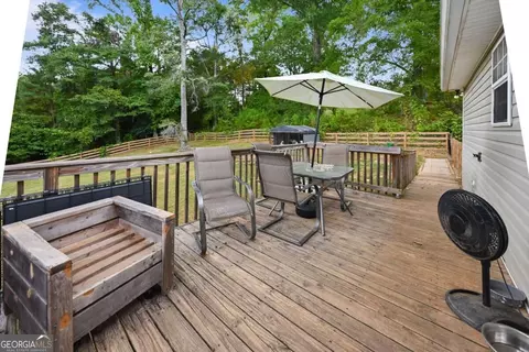 Exterior - 36 Waterview Dr, Lagrange, GA 30240 photo 4 of 11