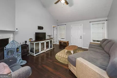 Living - 36 Waterview Dr, Lagrange, GA 30240 photo 2 of 2