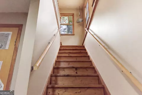 Entry Way - 169 N Pinecrest Rd, Toccoa, GA 30577 photo 5 of 8