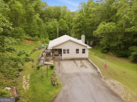 Exterior - 169 N Pinecrest Rd, Toccoa, GA 30577 photo 9 of 16