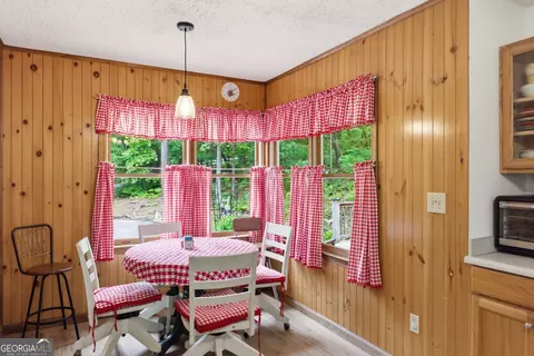 Dining - 169 N Pinecrest Rd, Toccoa, GA 30577 photo 1 of 1