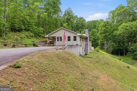 Exterior - 169 N Pinecrest Rd, Toccoa, GA 30577 photo 13 of 16