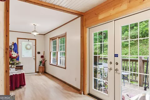 Entry Way - 169 N Pinecrest Rd, Toccoa, GA 30577 photo 2 of 8