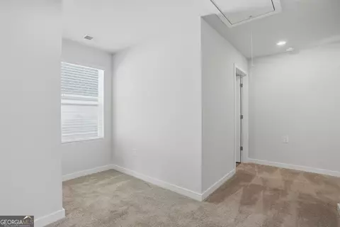 Entry Way - 302 Glenhaven Dr, Lagrange, GA 30241 photo 2 of 5