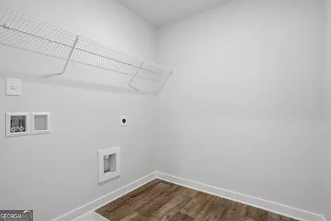 Entry Way - 302 Glenhaven Dr, Lagrange, GA 30241 photo 3 of 5