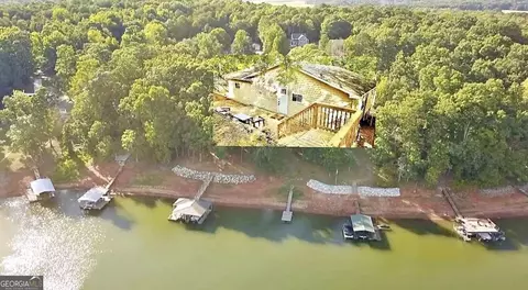 802 Dogwood Ln, Townville, SC 29689