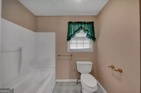 Bath - 2380 Keys Ferry Rd, Jackson, GA 30233 photo 3 of 3