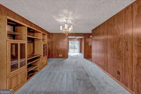 Living - 2380 Keys Ferry Rd, Jackson, GA 30233 photo 3 of 6