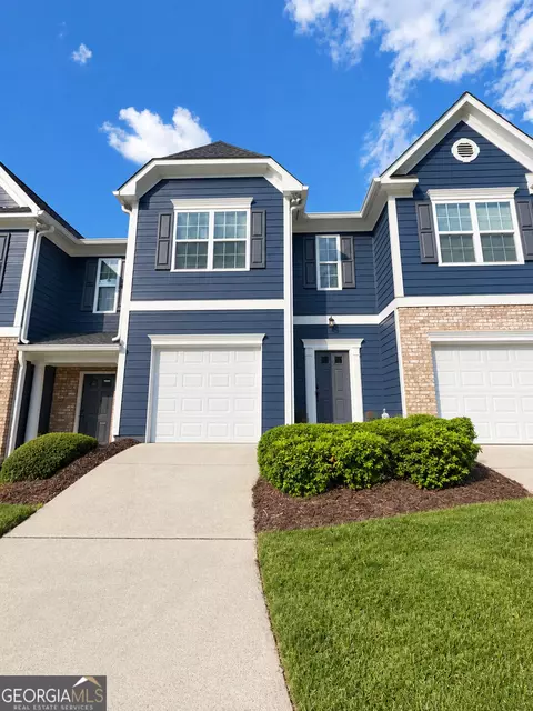6608 Splashwater Dr, Flowery Branch, GA 30542