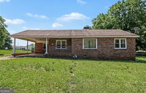 422 Bartson St, Lavonia, GA 30553