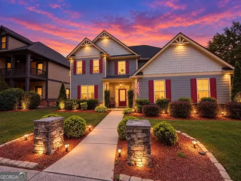 622 Mallard Cv, Loganville, GA 30052
