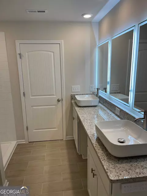 Bath - 11516 Kimberly Way, Hampton, GA 30228 photo 7 of 7
