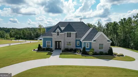 61 Forest Berry Ct, Newnan, GA 30265