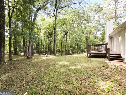 Exterior - 104 Cedar Creek Ct, Lagrange, GA 30240 photo 3 of 5