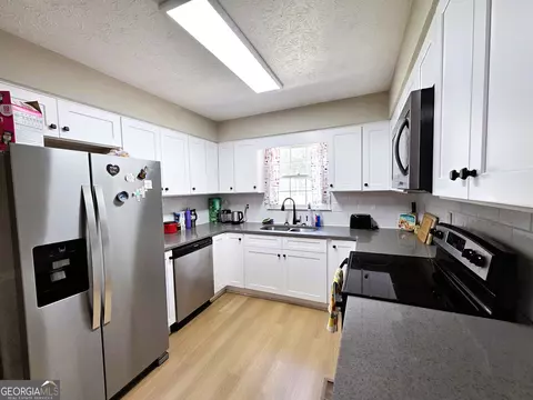 Kitchen - 104 Cedar Creek Ct, Lagrange, GA 30240 photo 1 of 1