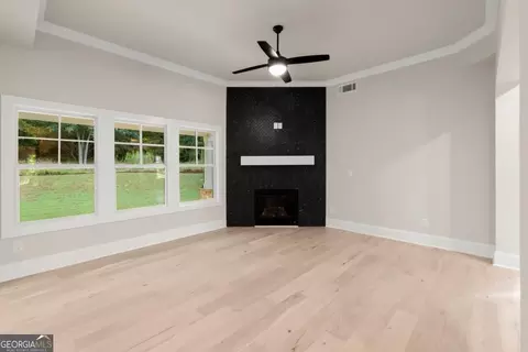 Living - 4306 Brookhaven Dr SE, Covington, GA 30014 photo 3 of 4