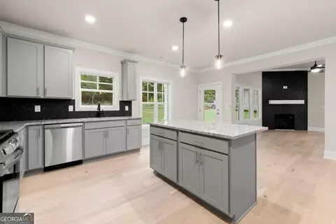 Kitchen - 4306 Brookhaven Dr SE, Covington, GA 30014 photo 3 of 5