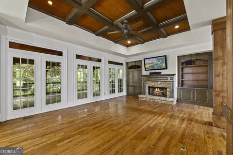 Living - 5545 Stoneleigh Dr, Suwanee, GA 30024 photo 3 of 6