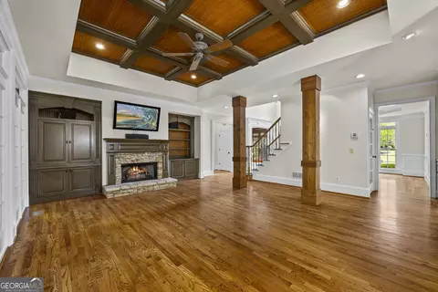 Living - 5545 Stoneleigh Dr, Suwanee, GA 30024 photo 4 of 6