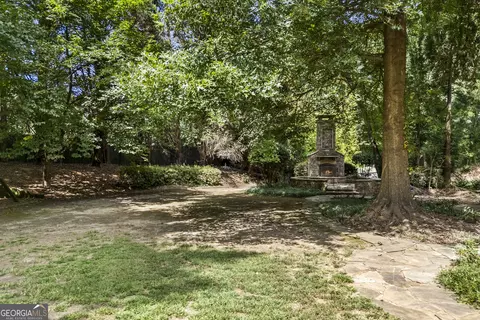 Exterior - 5545 Stoneleigh Dr, Suwanee, GA 30024 photo 8 of 9