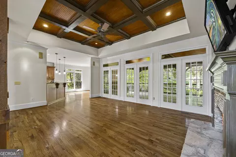 Living - 5545 Stoneleigh Dr, Suwanee, GA 30024 photo 2 of 6