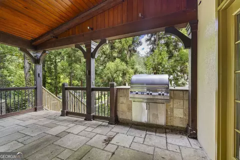 Exterior - 5545 Stoneleigh Dr, Suwanee, GA 30024 photo 3 of 9