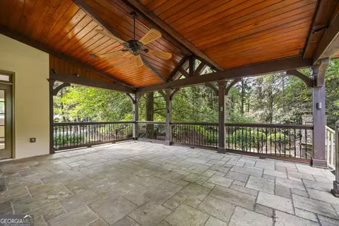 Exterior - 5545 Stoneleigh Dr, Suwanee, GA 30024 photo 4 of 9