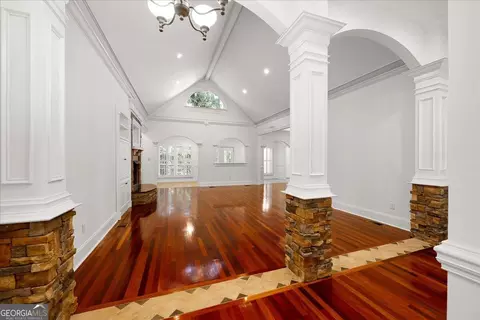 Living - 1805 Stephens Ct, Monroe, GA 30656 photo 1 of 3