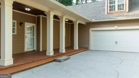 Exterior - 1805 Stephens Ct, Monroe, GA 30656 photo 5 of 32