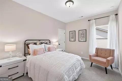 Bedroom - 115 Shire Loop, Calhoun, GA 30701 photo 1 of 8