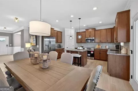 Dining - 115 Shire Loop, Calhoun, GA 30701 photo 5 of 5
