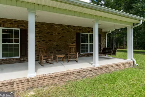 Exterior - 130 Colby Cir, Dublin, GA 31021 photo 7 of 16