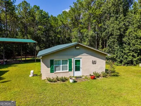 Exterior - 130 Colby Cir, Dublin, GA 31021 photo 1 of 16