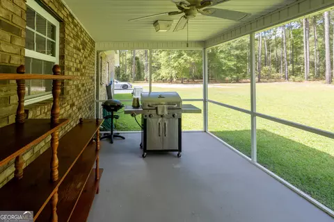 Exterior - 130 Colby Cir, Dublin, GA 31021 photo 12 of 16