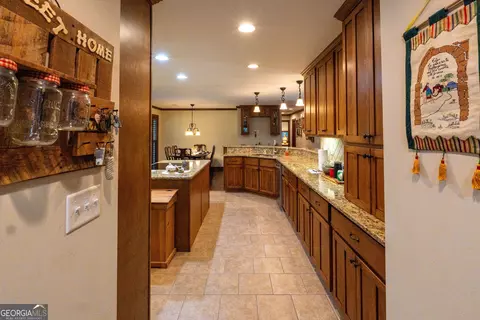 Entry Way - 130 Colby Cir, Dublin, GA 31021 photo 5 of 6