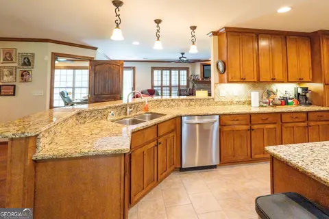 Kitchen - 130 Colby Cir, Dublin, GA 31021 photo 2 of 12
