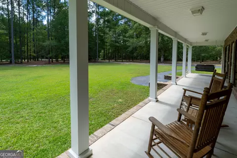 Exterior - 130 Colby Cir, Dublin, GA 31021 photo 8 of 16