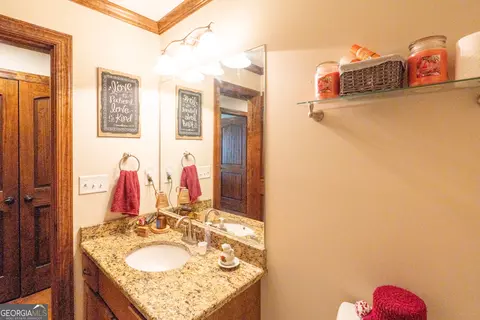 Bath - 130 Colby Cir, Dublin, GA 31021 photo 1 of 8