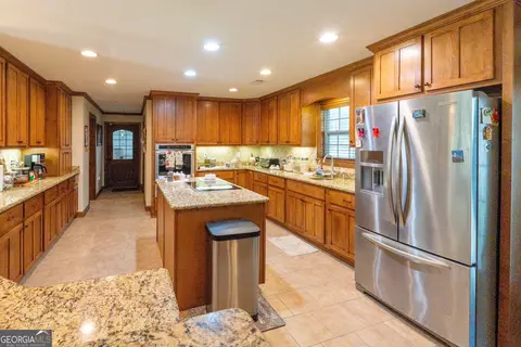 Kitchen - 130 Colby Cir, Dublin, GA 31021 photo 4 of 12