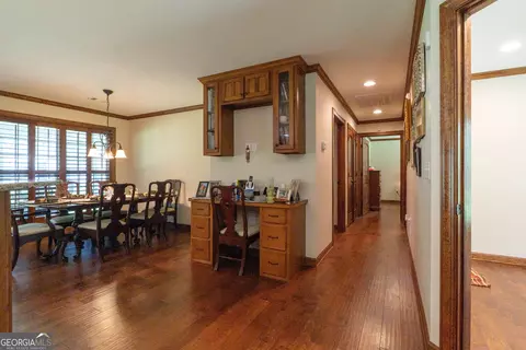 Entry Way - 130 Colby Cir, Dublin, GA 31021 photo 2 of 6