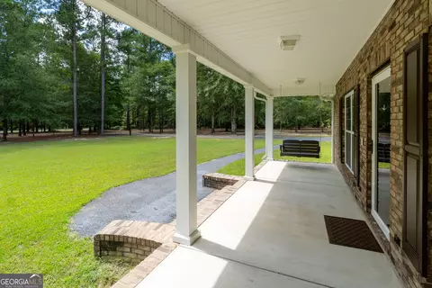 Exterior - 130 Colby Cir, Dublin, GA 31021 photo 9 of 16