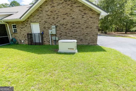 Exterior - 130 Colby Cir, Dublin, GA 31021 photo 15 of 16